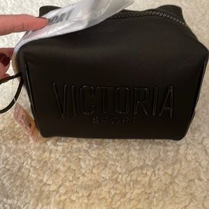 NWT VICTORIA SECRET TRAVEL BAG